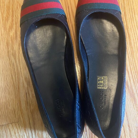 Gucci Flats - Picture 1 of 4